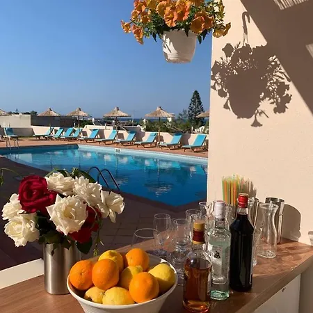 Отель Saradari - Adults Only 4*