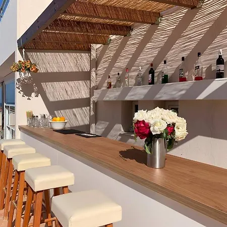 Saradari - Adults Only 4*