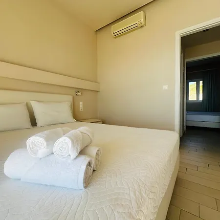 Saradari - Adults Only 4*
